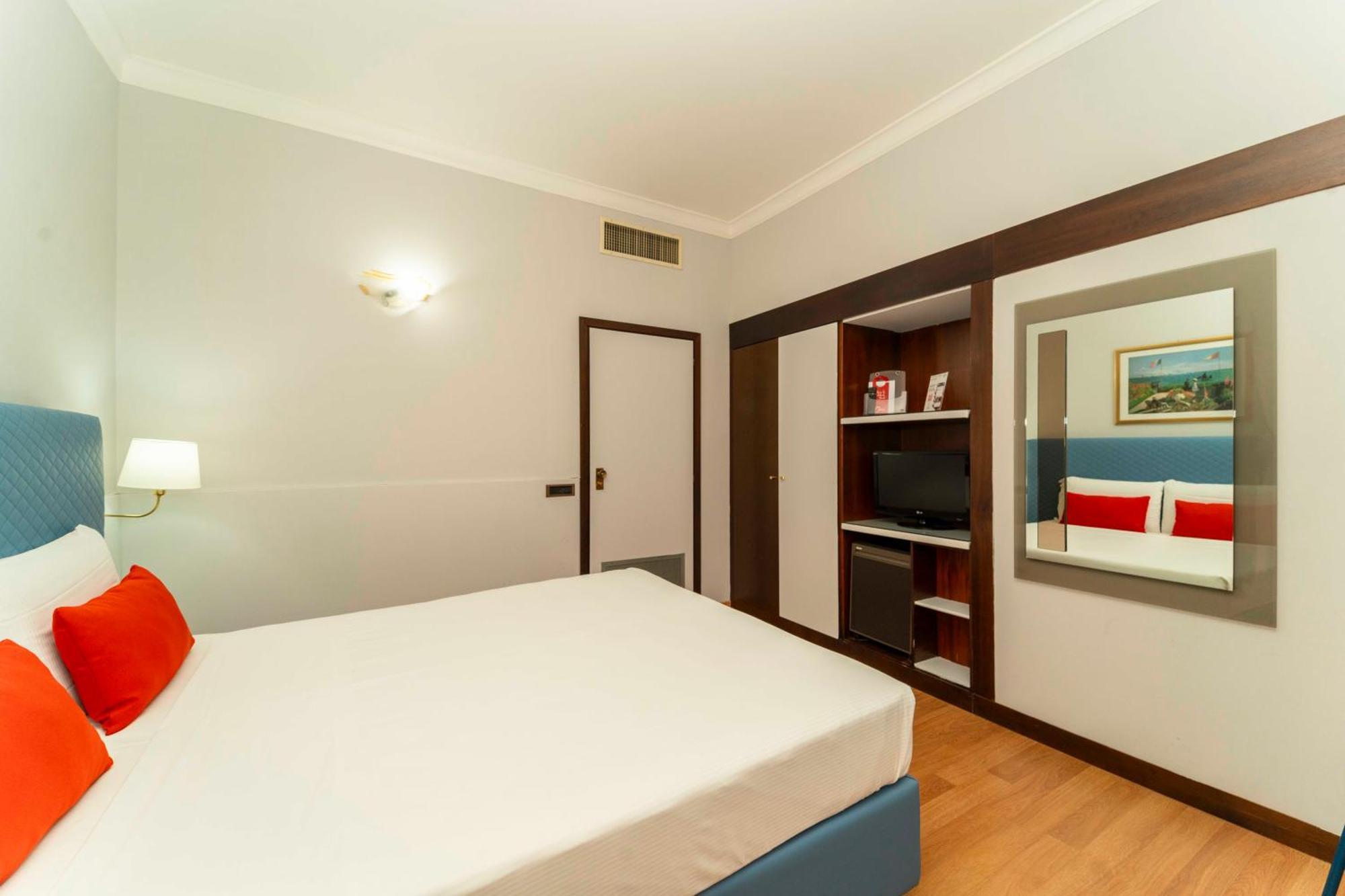 Hotel Royal Torino Centro Congressi Buitenkant foto